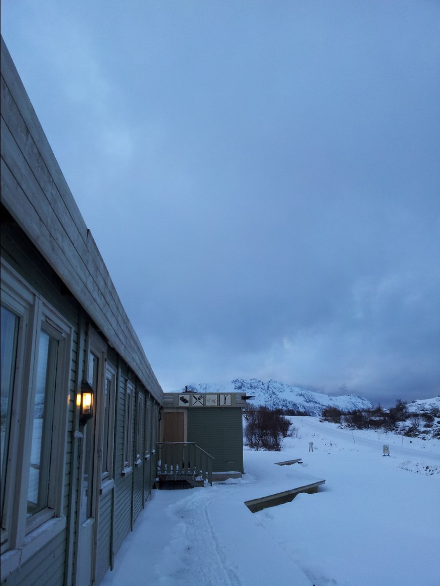 Hov - Northern Light Base Camp16
